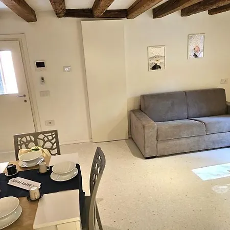 Cozy Small With Private Garden Appartement